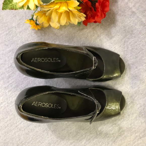 NWOT - Forest Green Patent Open Toe Buckled Pumps - Picture 8 of 16